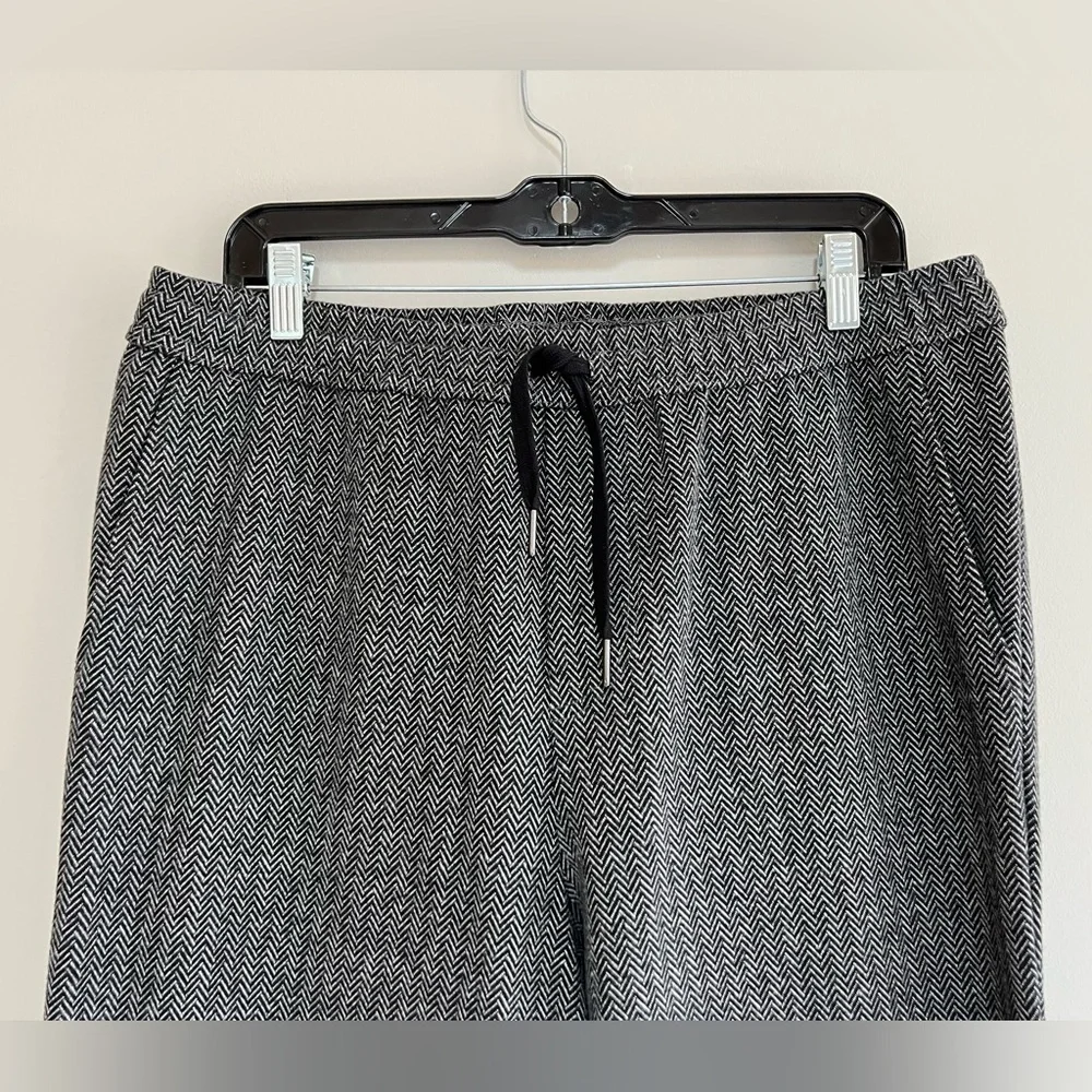 Mika Jaymes Spencer Herringbone Sweatpant, Black/Light Grey Herringbone, L